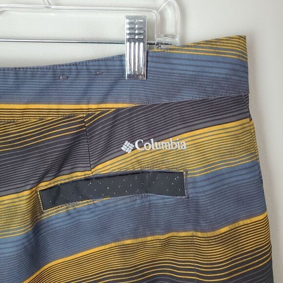 Columbia Board Shorts mens 38 Gray Yellow stripes Pockets Unlined Outdoor Beach - Picture 16 of 16
